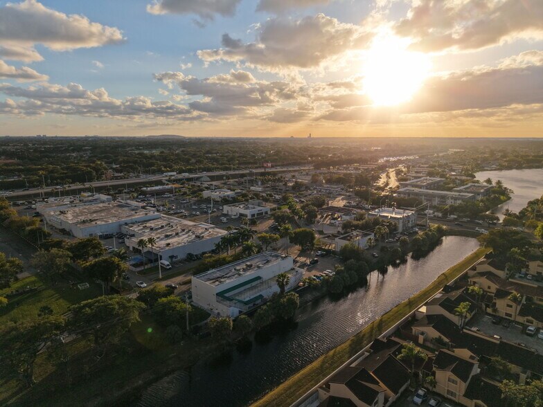 More Photos Of 6545 NW 169th St, Hialeah Medical For Sale