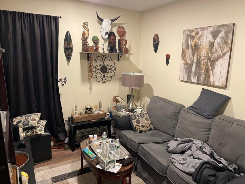 More Photos Of 128 Alfred St, Biddeford Apartments For Sale