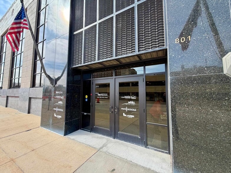 More Photos Of 801 Bluff St, Dubuque Office For Lease