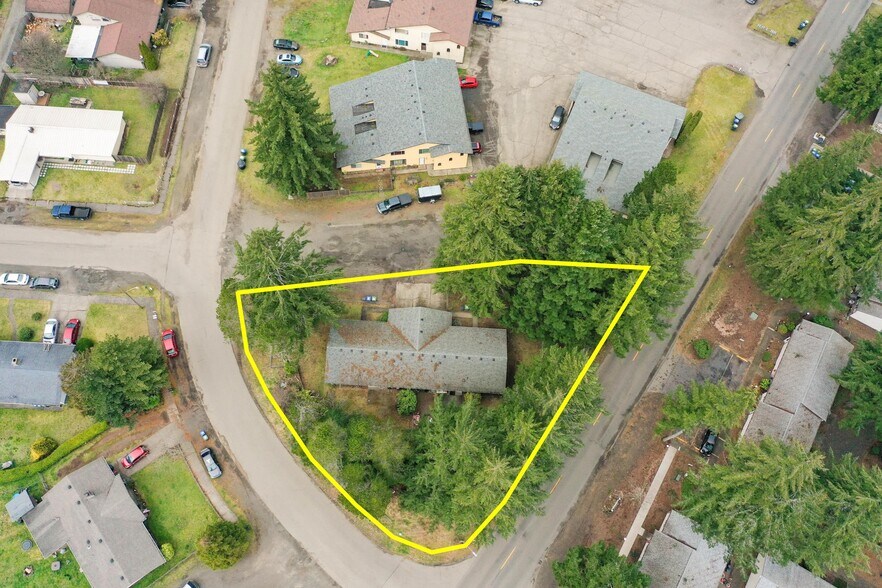 More Photos Of 1604 King St, Shelton Apartments For Sale