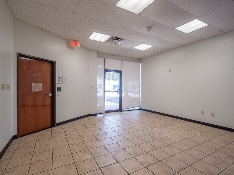 More Photos Of 400-900 Bugg Ln, San Marcos Unknown For Lease