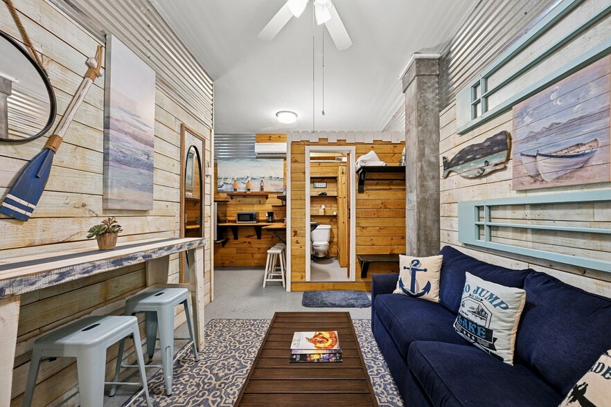 More Photos Of 124 Lafitte St, Mandeville Hospitality For Sale