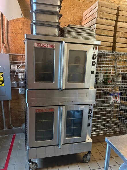 More Photos Of 207 E Virginia St, McKinney General Retail For Lease