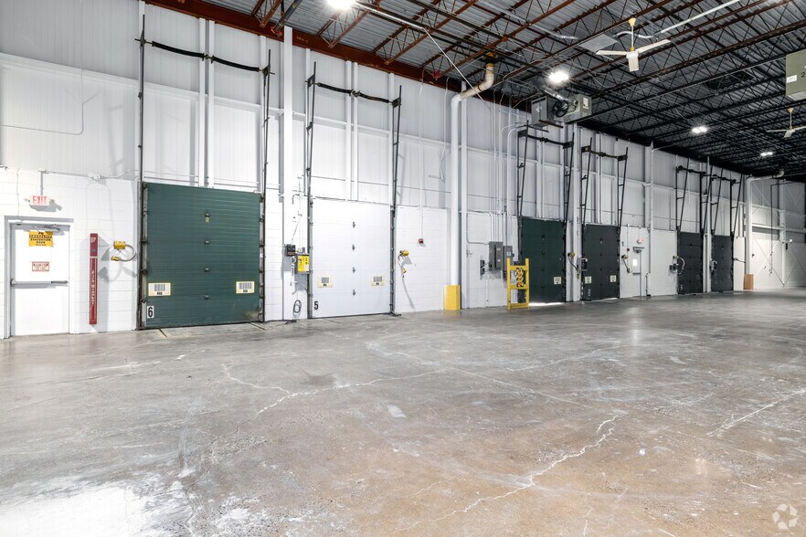 More Photos Of 150 Rittenhouse Cir, Bristol Warehouse For Lease