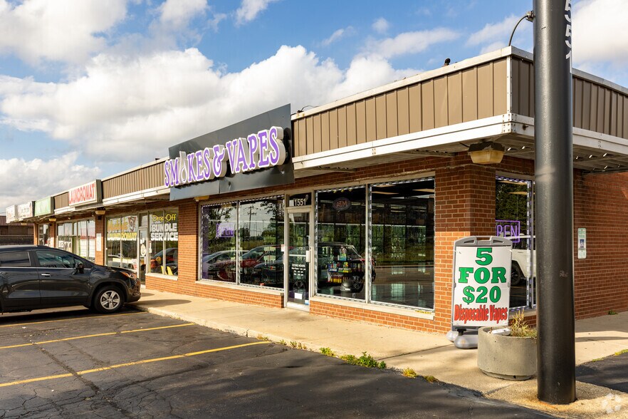Primary Photo Of 1551 Plainfield Rd, Joliet Freestanding For Lease