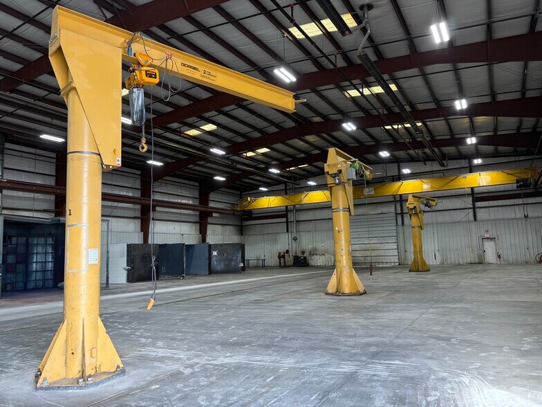 More Photos Of 8560 Delta Dr, Casper Warehouse For Lease