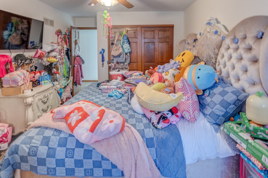 More Photos Of 836 E Highway N, Wentzville Flex For Sale
