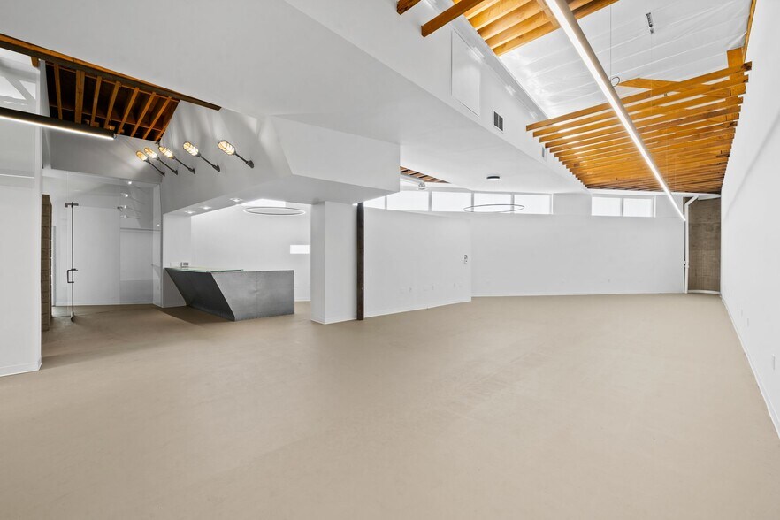 More Photos Of 8607 Venice Blvd, Los Angeles Loft Creative Space For Lease