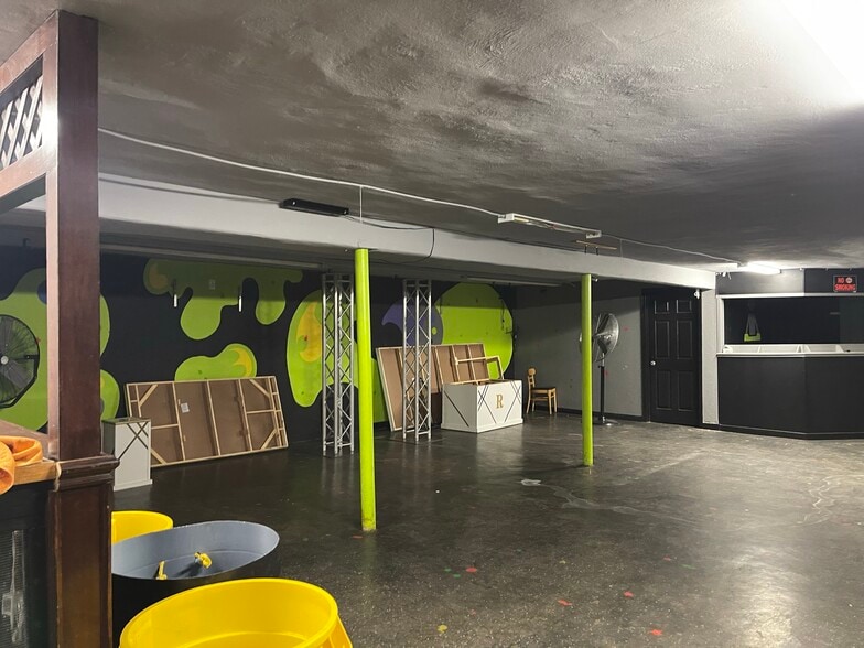 More Photos Of 5400 E 12th St, Kansas City Freestanding For Sale