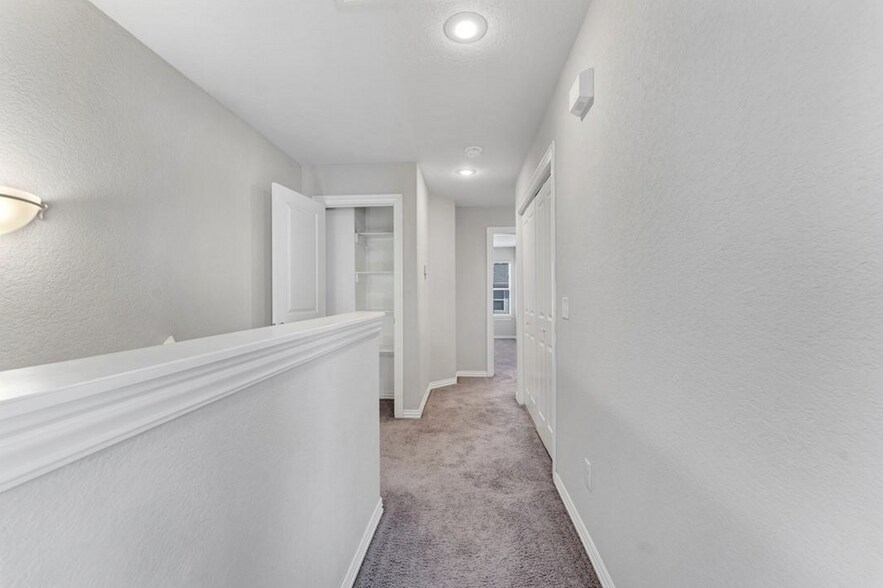 More Photos Of 2755 W Kilimanjaro Way, Rogers Multifamily For Sale