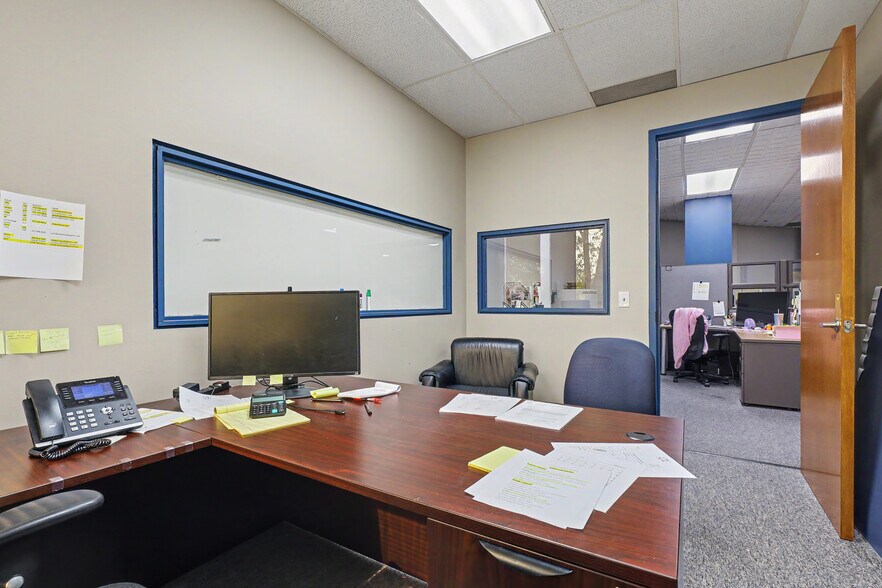 More Photos Of 835 Mason St, Dearborn Office For Lease