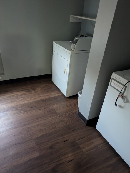 More Photos Of 411 Closz Dr, Webster City Hotel For Sale