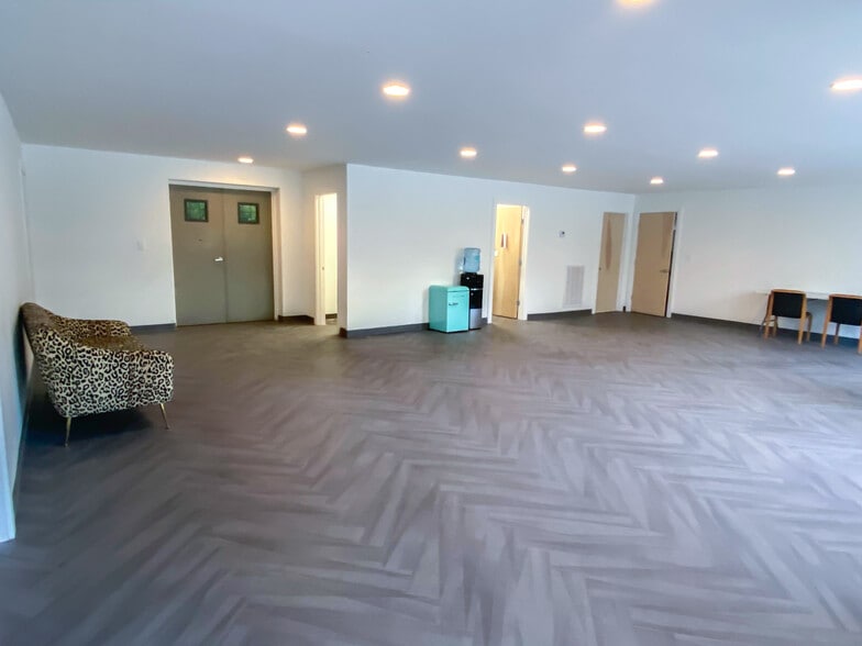 More Photos Of 2949 Armory Dr, Nashville Distribution For Lease