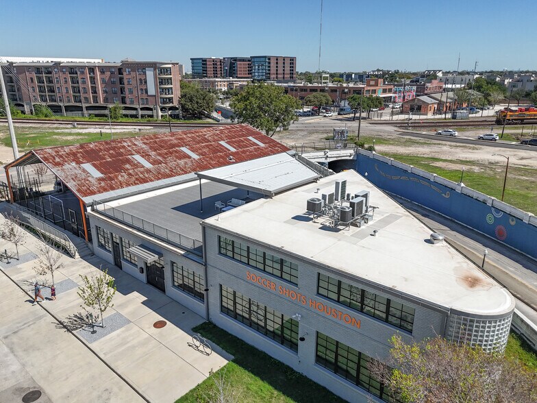 More Photos Of 121 St Emanuel St, Houston Flex For Sale