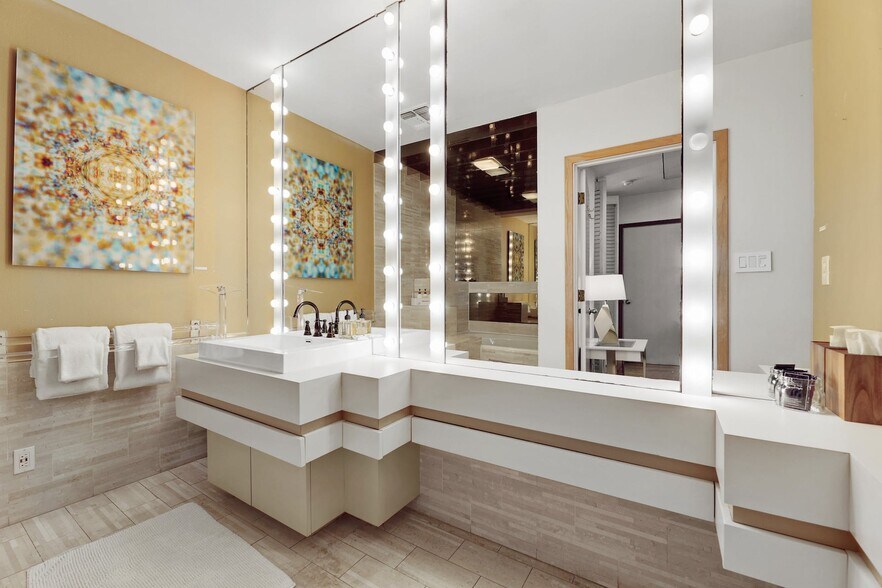 More Photos Of 410 E 6th St, Austin Loft Creative Space For Lease