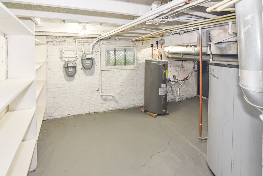 More Photos Of 3547 Chestnut Ave, Baltimore Storefront Retail Residential For Sale
