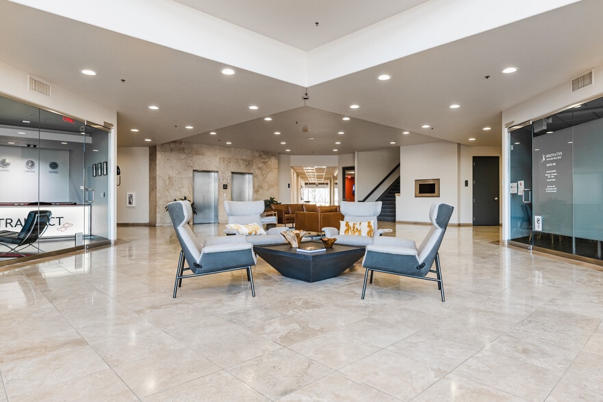 More Photos Of 22601 N 19th Ave, Phoenix Office For Lease