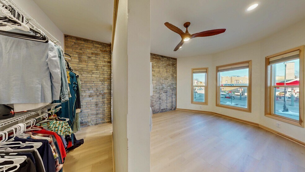 More Photos Of 209 S Main St, Jefferson General Retail For Sale