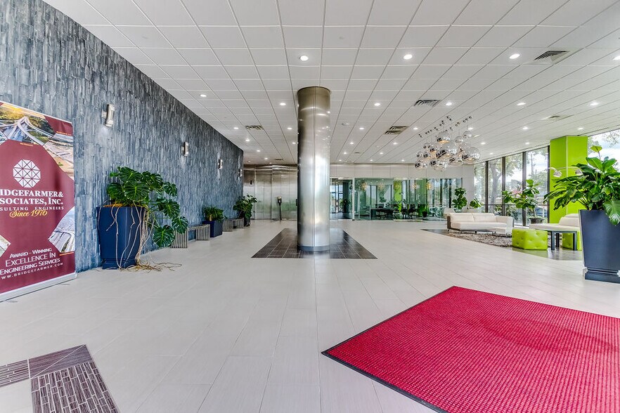 More Photos Of 2350 Valley View Ln, Dallas Loft Creative Space For Lease