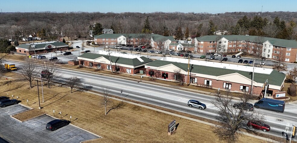 More Photos Of 104-128 Eastgate Dr, Algonquin Unknown For Lease