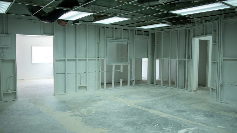 More Photos Of 1409 Robinson Rd, Old Hickory Service For Lease