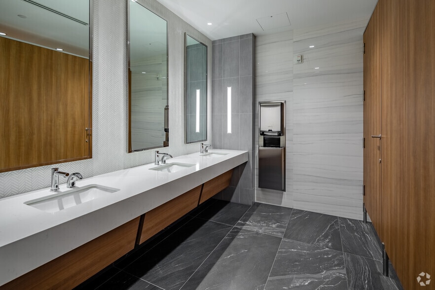 More Photos Of 333 Commerce St, Nashville Loft Creative Space For Lease