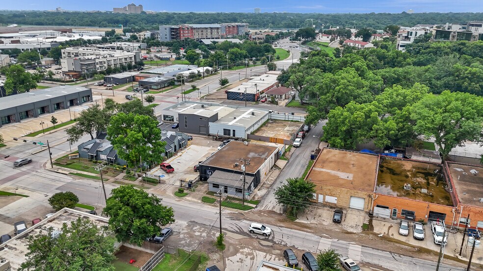 914 W Commerce St Dallas TX 75208 Lofts/Showrooms For Lease 914 W Commerce St Dallas TX 75208 Lofts/Showrooms For Lease