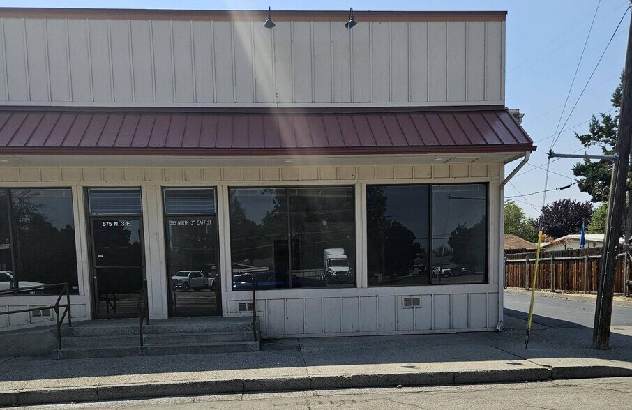 More Photos Of 210-290 E 5th N, Mountain Home Freestanding For Sale