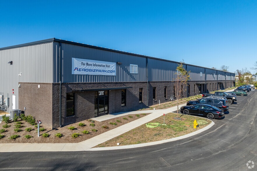 More Photos Of 815 Aviation Ln, Gallatin Unknown For Lease