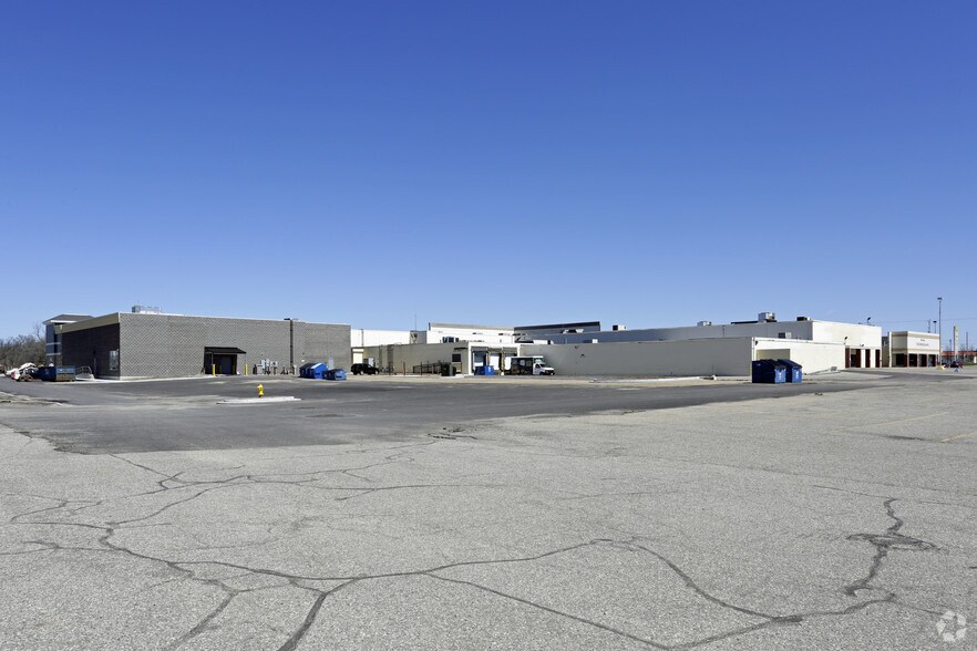 More Photos Of 1216-1284 28th St SW, Grand Rapids General Retail For Sale