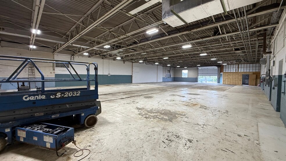 More Photos Of 1350 Balata St, Easton Warehouse For Sale
