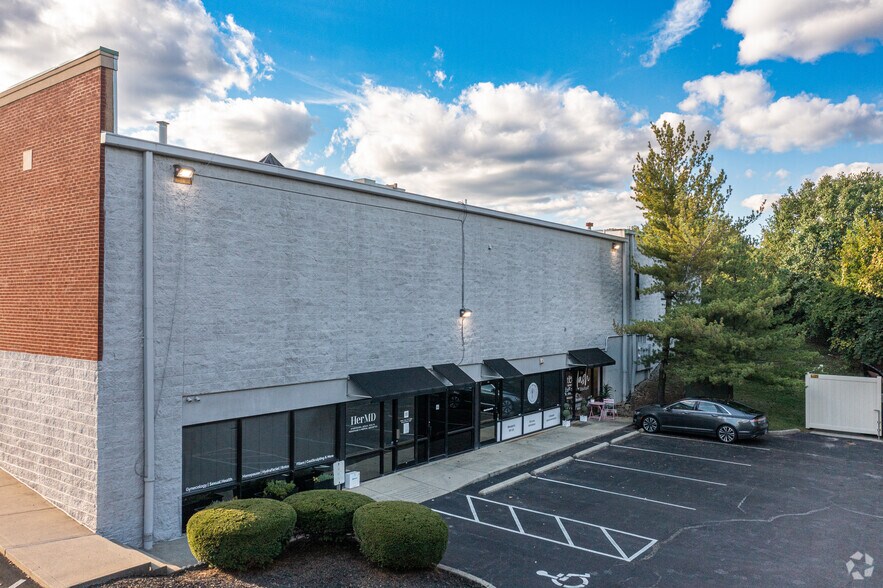 More Photos Of 564-588 Buttermilk Pike, Crescent Springs Unknown For Lease