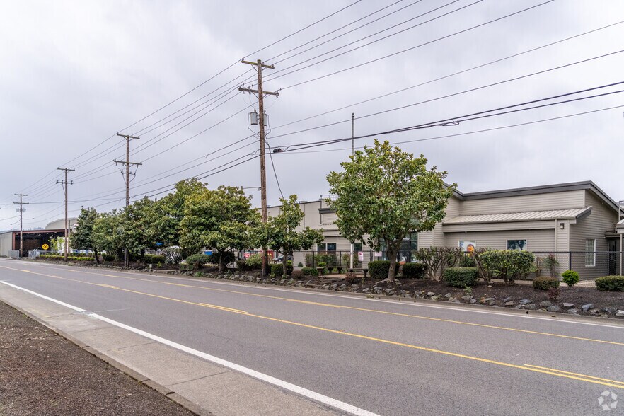 More Photos Of 50 N Danebo Ave, Eugene Warehouse For Sale