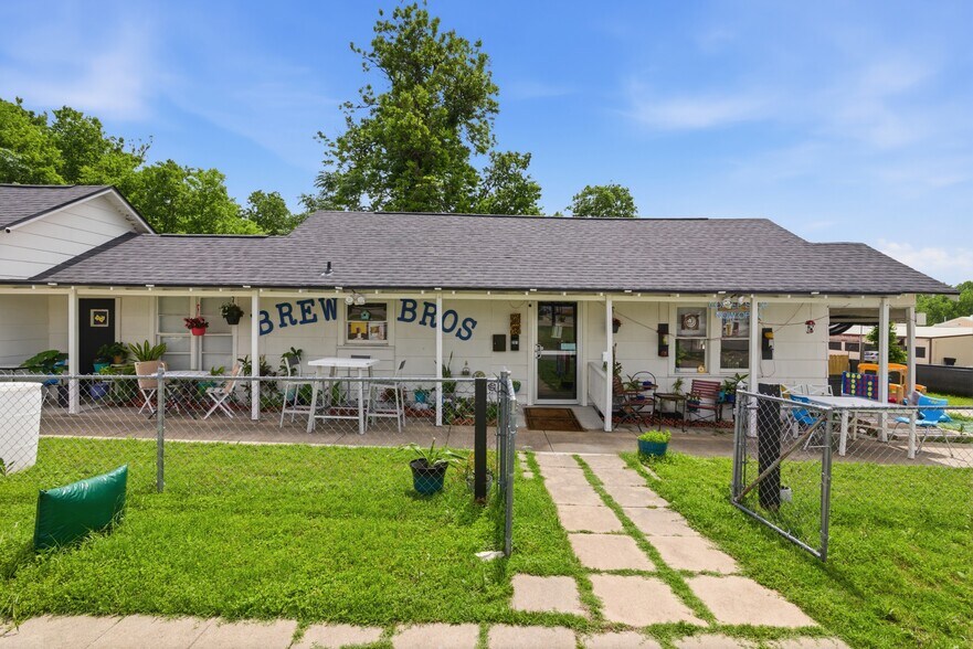 More Photos Of 201 S 31st St, Temple General Retail For Sale