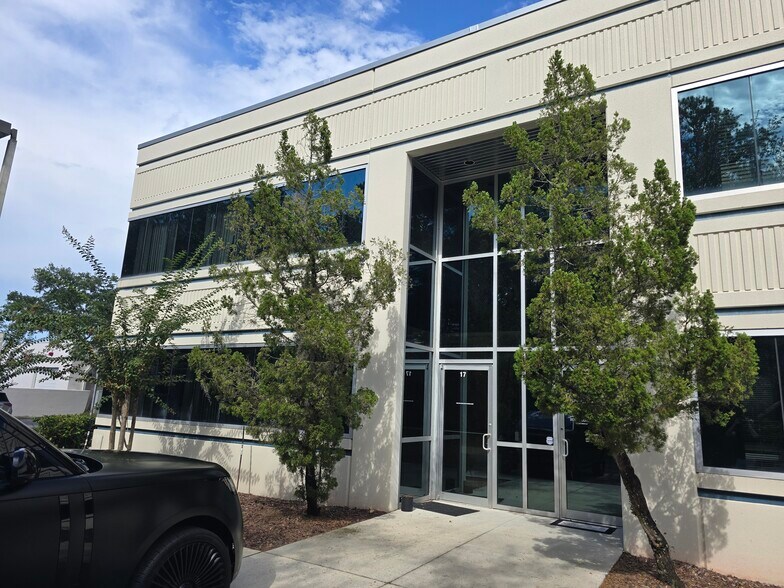 More Photos Of 8615 Commodity Cir, Orlando Office For Lease