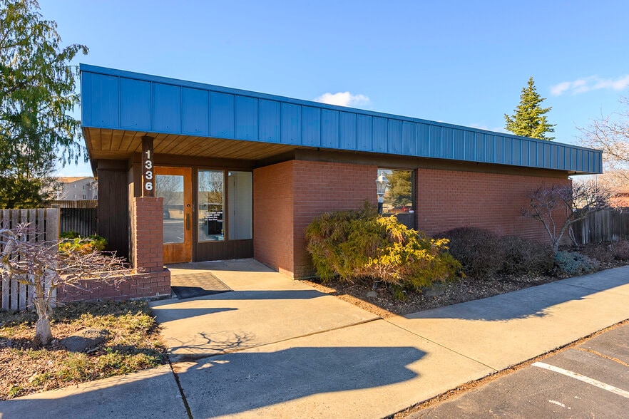 Primary Photo Of 1336 E Hunter Pl, Moses Lake Office For Sale