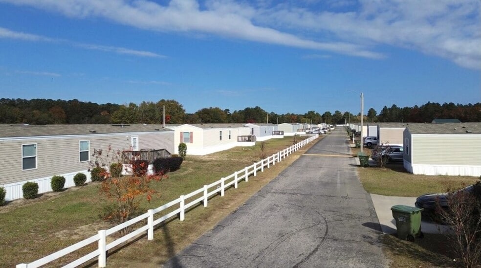 More Photos Of 101 Beltons Loop, Raeford Manufactured Housing Mobile Home Park For Sale