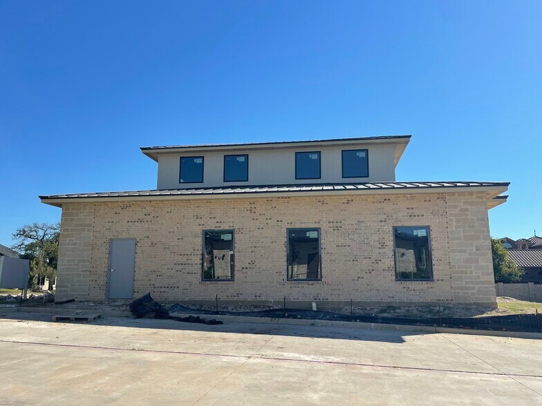 More Photos Of 1716 Keller Pkwy, Keller Medical For Lease