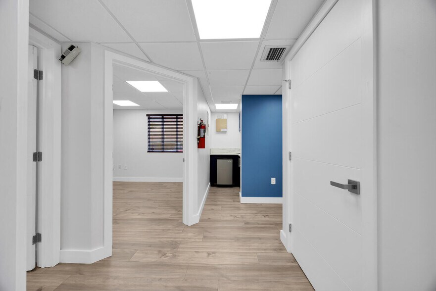 More Photos Of 706 S Dixie Hwy, Coral Gables Office Residential For Lease