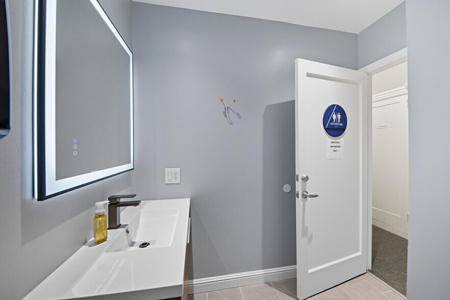 More Photos Of 1021 S El Camino Real, San Mateo Office For Sale