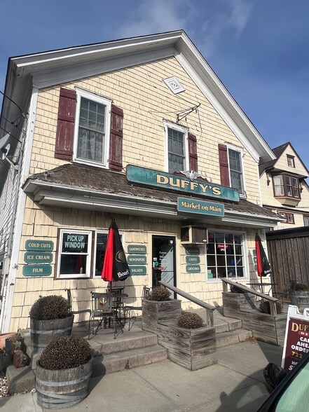More Photos Of 1566 Main Rd, Riverhead Freestanding For Sale