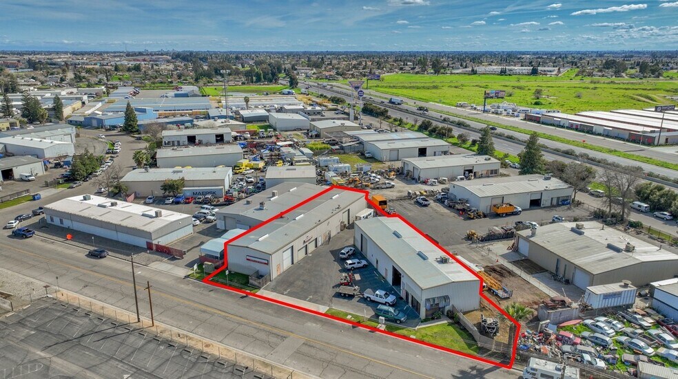 More Photos Of 5753-5755 W Barstow Ave, Fresno Warehouse For Lease