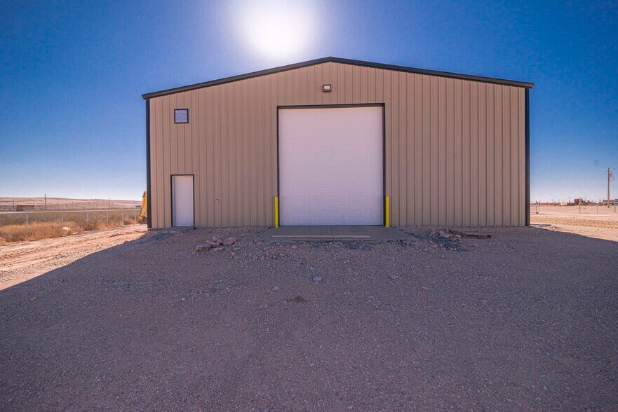 More Photos Of 14010 W Silver Fox Trl, Odessa Warehouse For Lease
