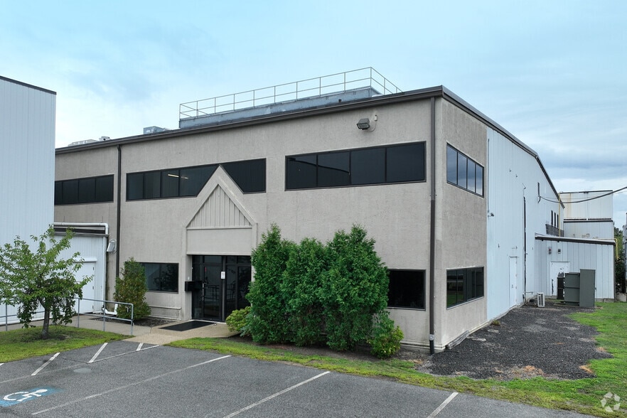 Primary Photo Of 2 Opportunity Way, Newburyport Industrial For Lease