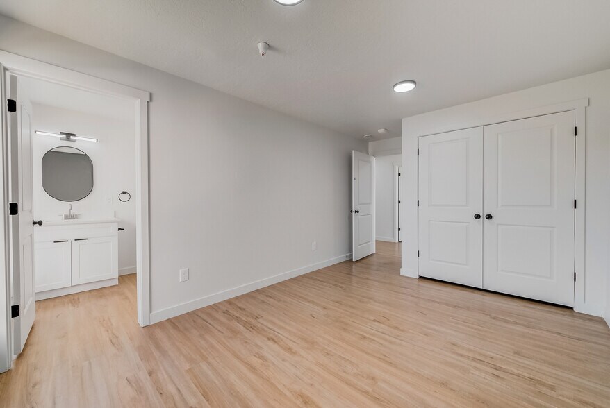 More Photos Of 404 E 5600 S, Salt Lake City Apartments For Sale