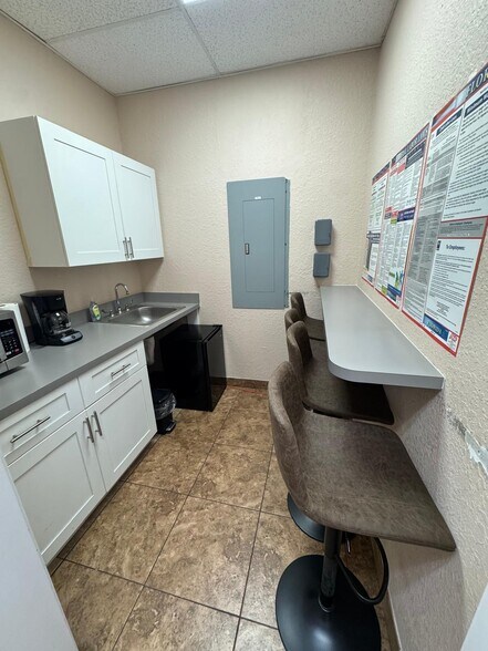 More Photos Of 1696 S Military Trl, West Palm Beach Medical For Lease