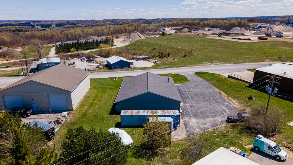 More Photos Of 571 Blue Star Ct, Traverse City Warehouse For Sale