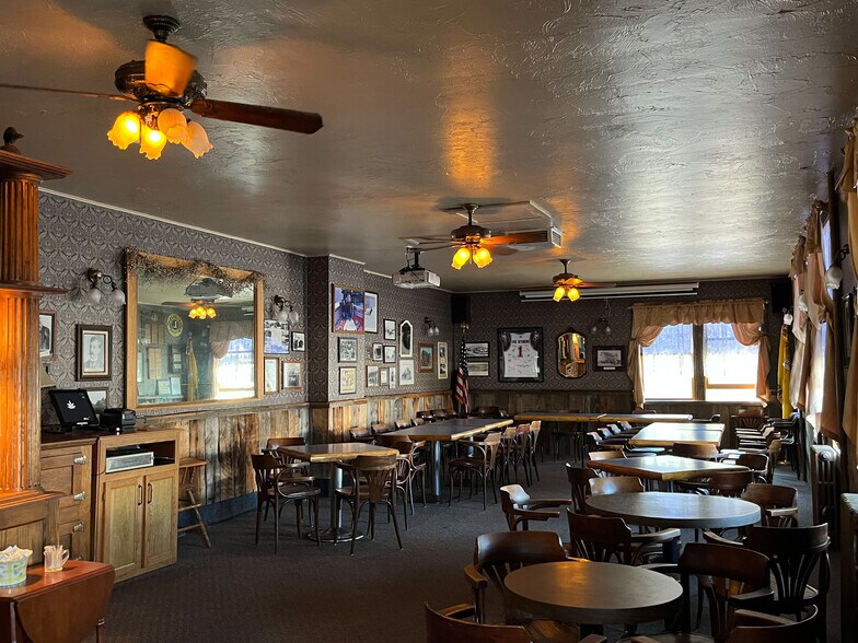 More Photos Of 101 E Bridge Ave, Saratoga Hotel For Sale