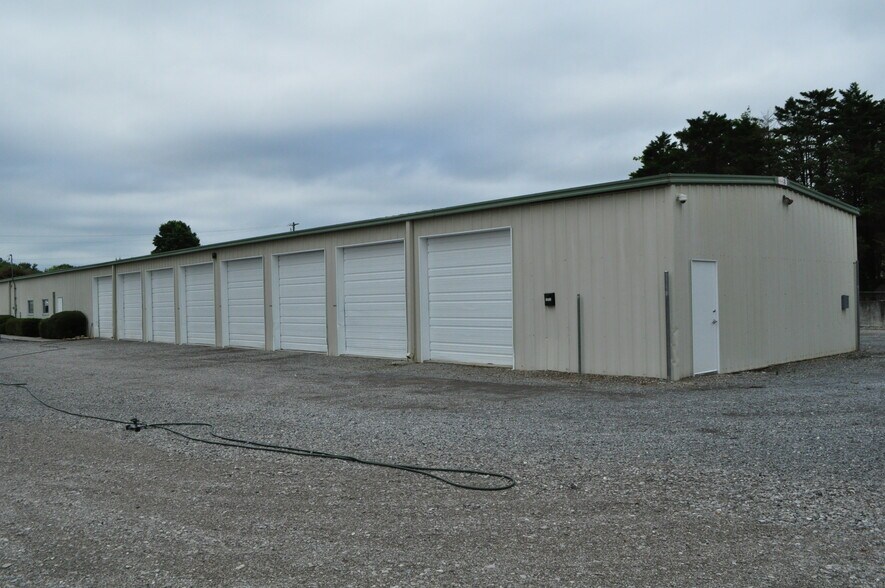 More Photos Of 2333 W Emory Rd, Powell Industrial For Sale