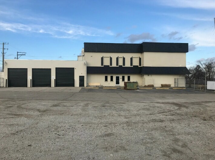 More Photos Of 410 W Jefferson Ave, Trenton Light Distribution For Sale